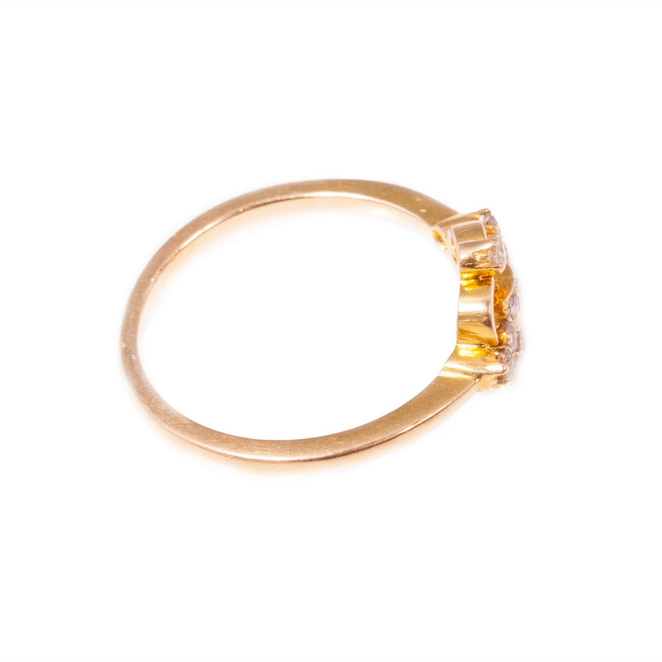 Vintage fleur de lys diamond ring in 18ct yellow gold