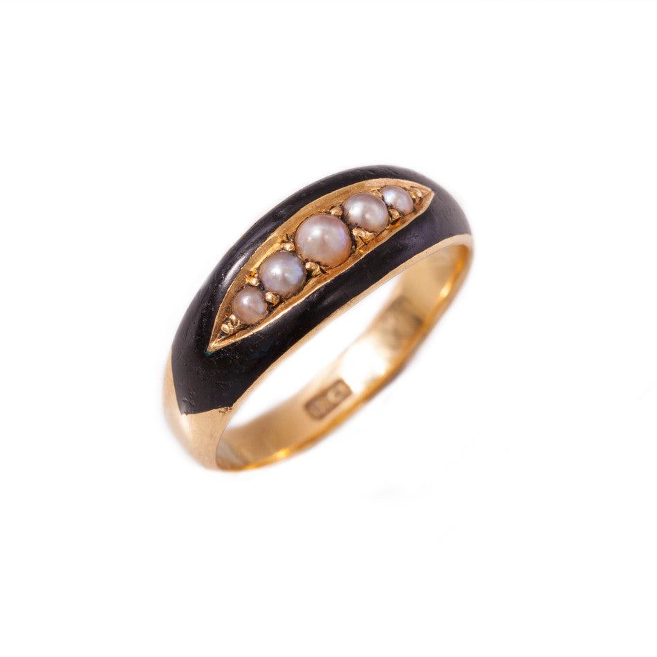 Victorian Pearl Mourning ring in 18ct