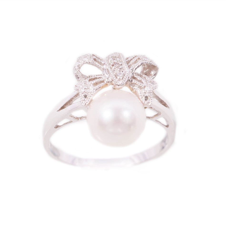 Cultured Pearl & Diamond Bow Ring in 18ct gold